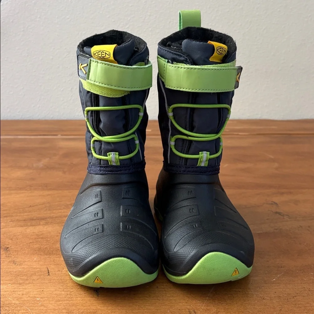 Keen Lumi Kids' Black and Lime Lined Snow Boots Size 10